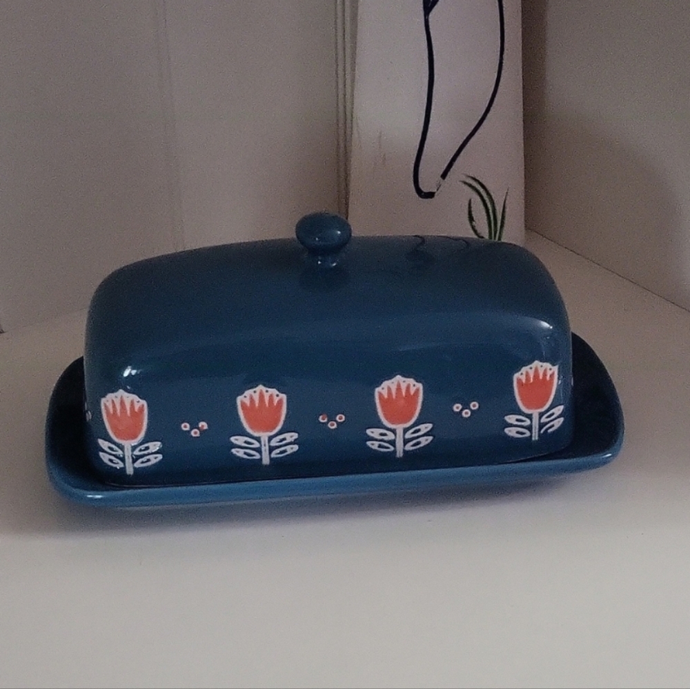 Elegant Blue Butter Dish with Floral Accents